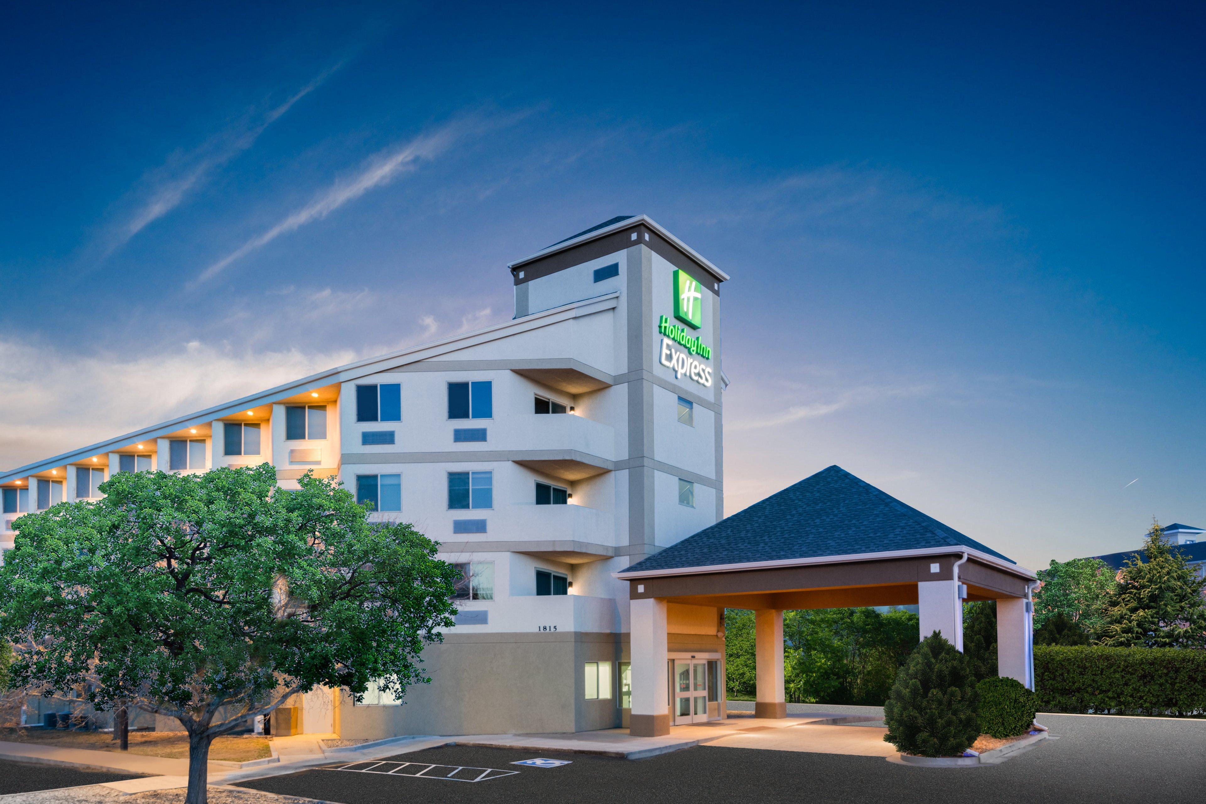 Holiday Inn Express & Suites Colorado Springs-Airport By Ihg Extérieur photo