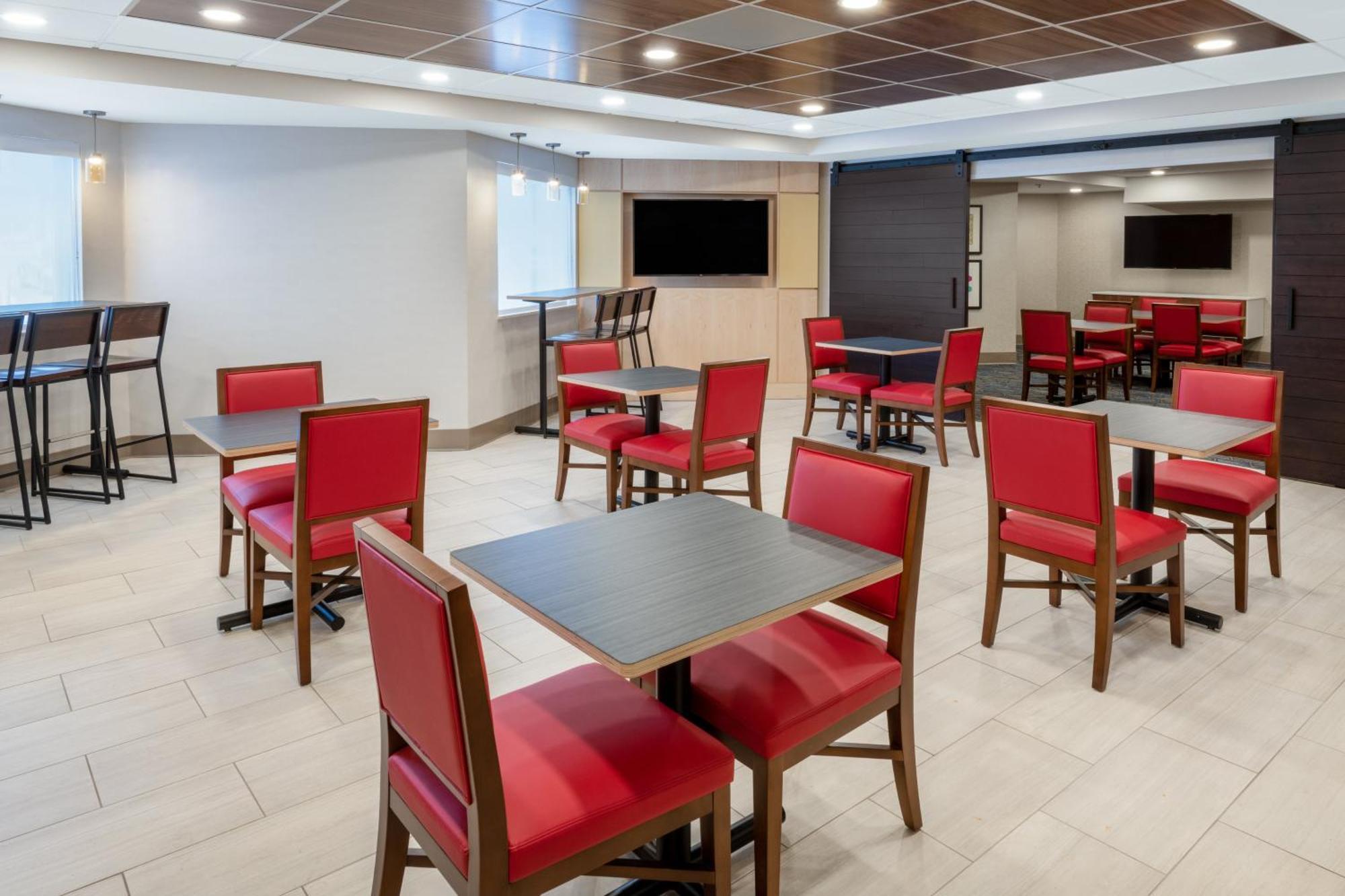 Holiday Inn Express & Suites Colorado Springs-Airport By Ihg Extérieur photo