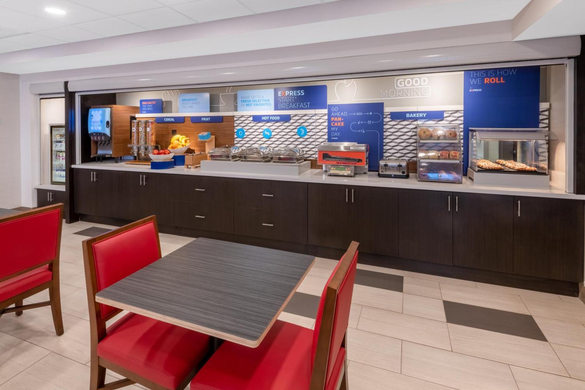 Holiday Inn Express & Suites Colorado Springs-Airport By Ihg Extérieur photo