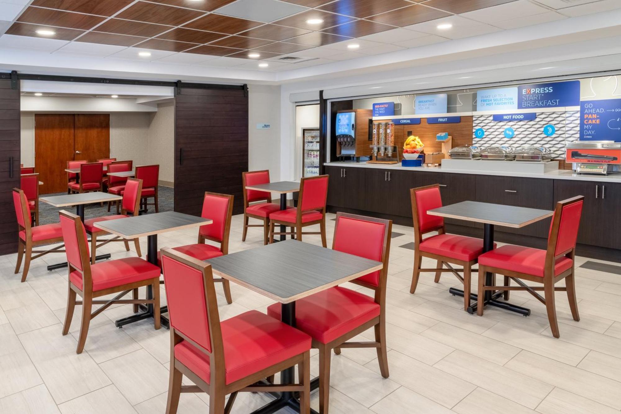 Holiday Inn Express & Suites Colorado Springs-Airport By Ihg Extérieur photo