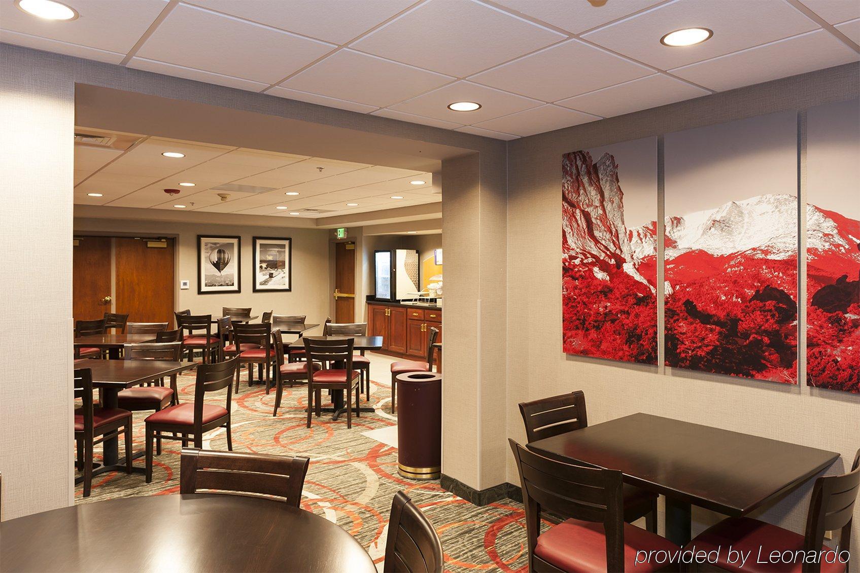 Holiday Inn Express & Suites Colorado Springs-Airport By Ihg Extérieur photo