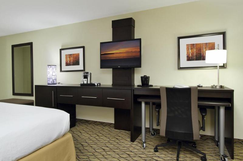 Holiday Inn Express & Suites Colorado Springs-Airport By Ihg Extérieur photo